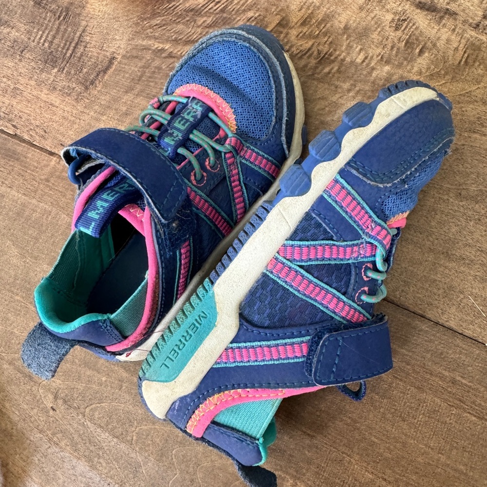Kids Merrell athletic shoes size 10 toddler